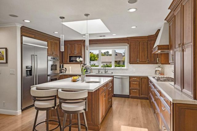 1068 Rose Avenue, Mountain View, CA 94040