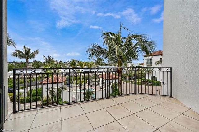 1530 5th AVE S # C311, Naples, FL 34102