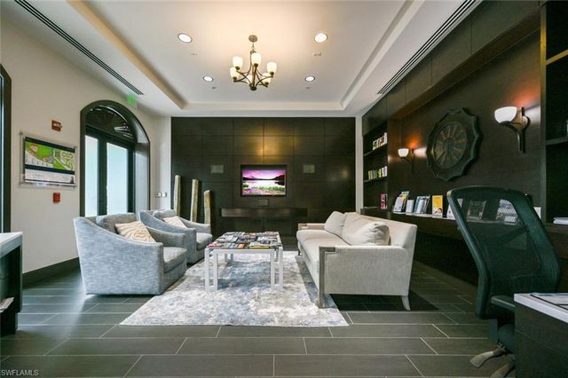 1530 5th AVE S # C311, Naples, FL 34102