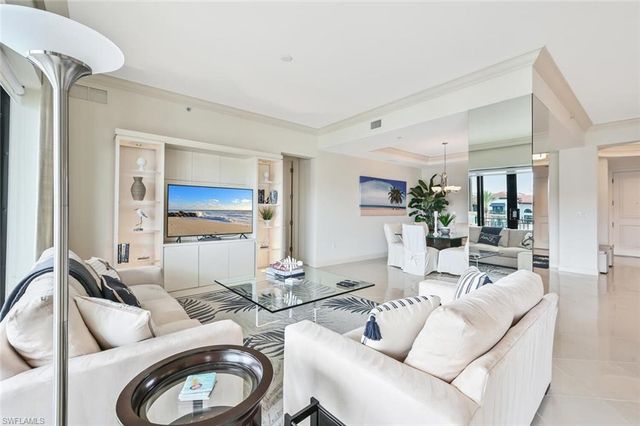 1530 5th AVE S # C311, Naples, FL 34102