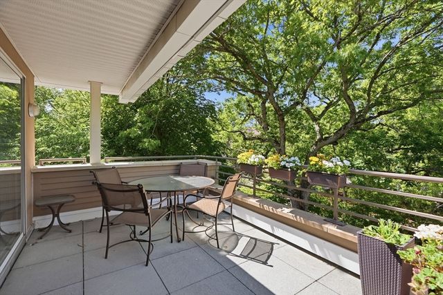 232 Allandale Rd 3A, Boston, MA 02467