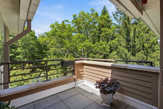 232 Allandale Rd 3A, Boston, MA 02467
