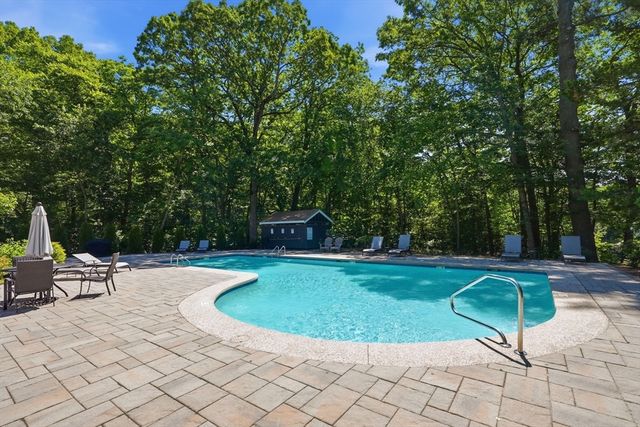 232 Allandale Rd 3A, Boston, MA 02467