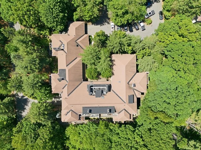 232 Allandale Rd 3A, Boston, MA 02467
