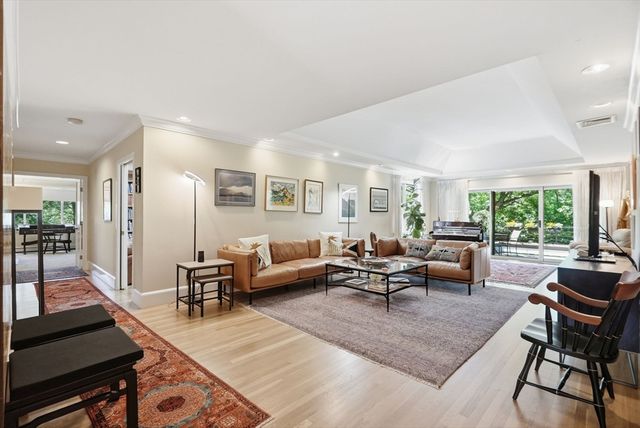 232 Allandale Rd 3A, Boston, MA 02467