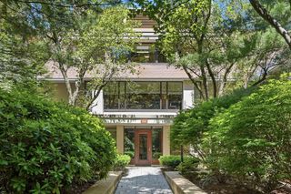 232 Allandale Rd 3A, Boston, MA 02467