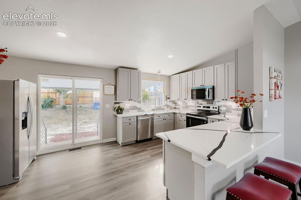 4506 Lancaster Drive, Colorado Springs, CO 80916 — photo 2