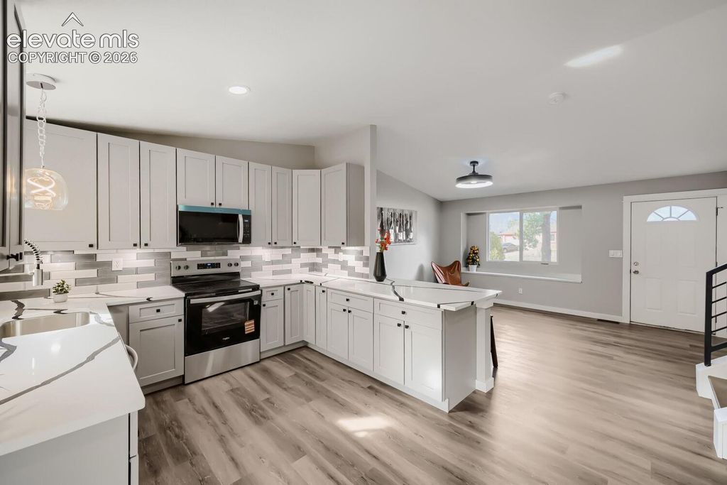 4506 Lancaster Drive, Colorado Springs, CO 80916 — photo 4