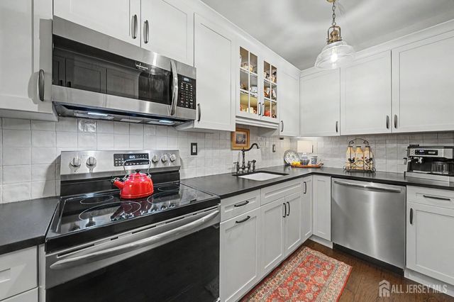 124 E Main Street 305, Denville, NJ 07834