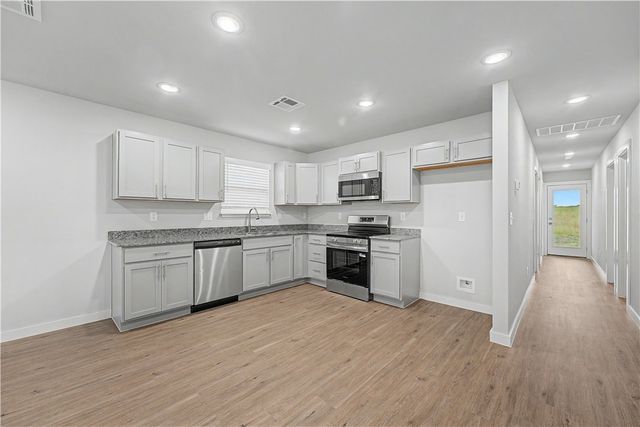 6609 & 6611 NW Altus Street, Bentonville, AR 72713
