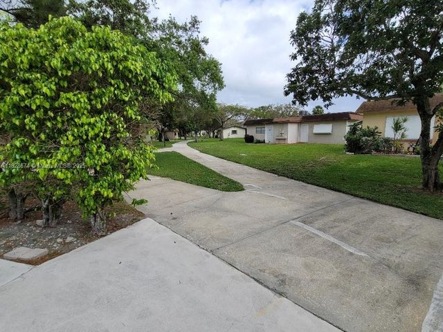 3635 SW Natura Ave, Deerfield Beach, FL 33441