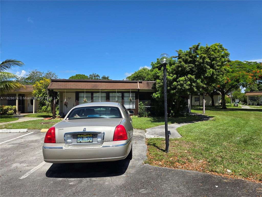 3635 SW Natura Ave, Deerfield Beach, FL 33441
