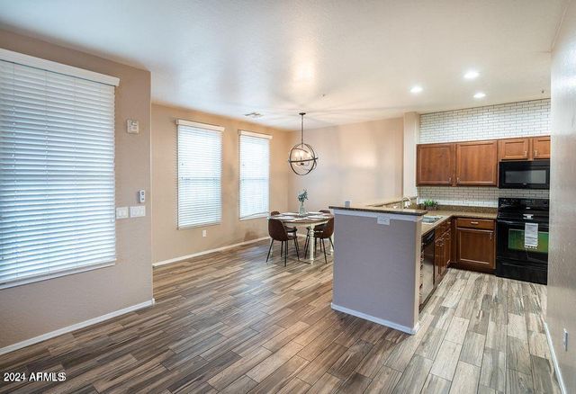 4757 E WATERMAN Street 103, Gilbert, AZ 85297