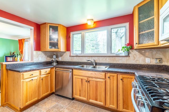 3334 River Forest Drive, Fort Wayne, IN 46805