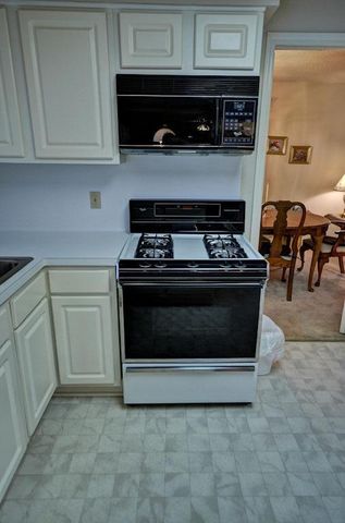191 Dreamweaver, The Woodlands, TX 77380