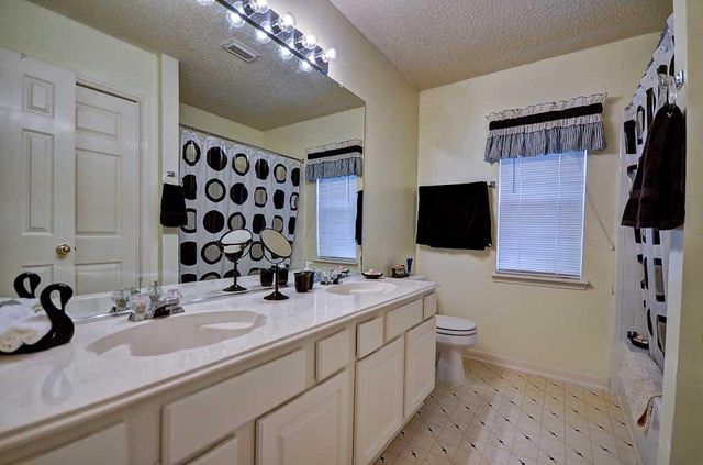 191 Dreamweaver, The Woodlands, TX 77380