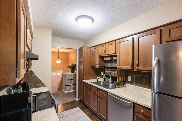 210 E Swisher Drive, Clinton, MO 64735