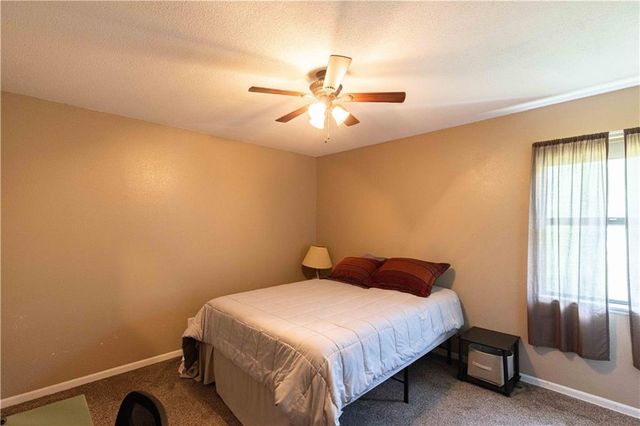 210 E Swisher Drive, Clinton, MO 64735