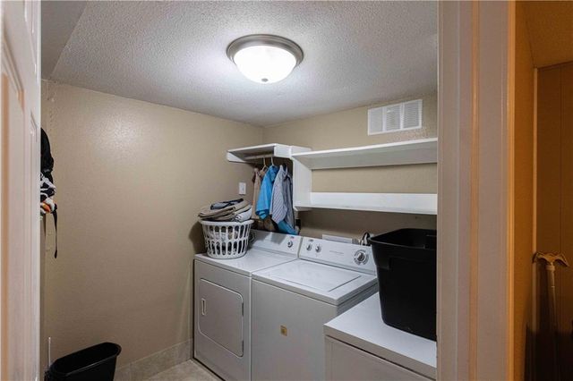 210 E Swisher Drive, Clinton, MO 64735