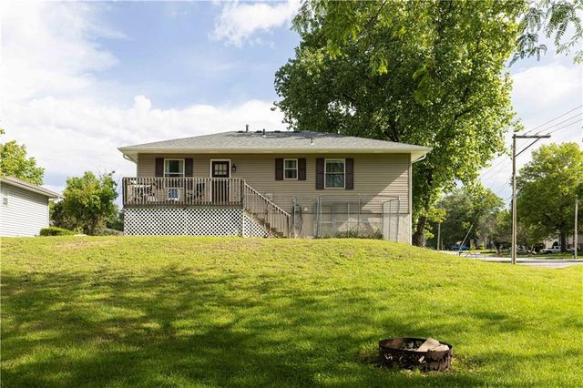 210 E Swisher Drive, Clinton, MO 64735