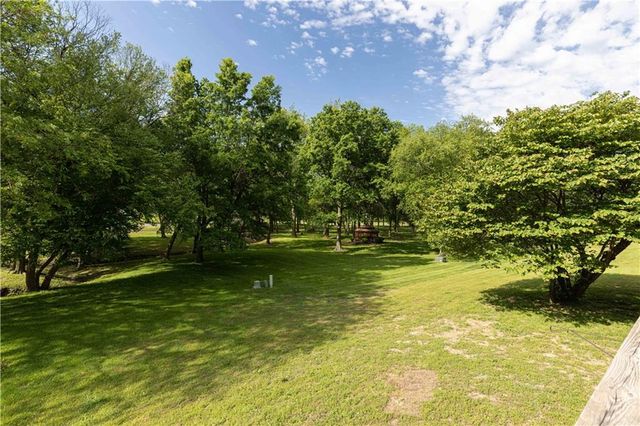 210 E Swisher Drive, Clinton, MO 64735