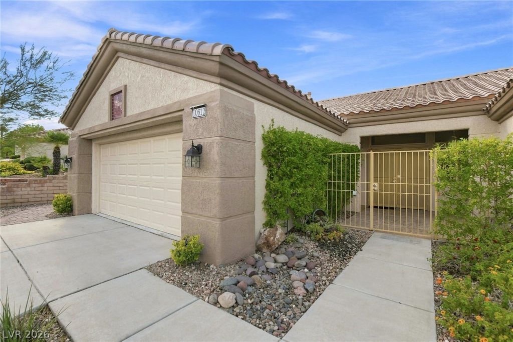 10612 Clear Meadows Drive, Las Vegas, NV 89134 — photo 3