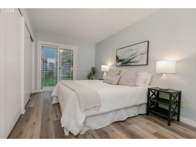 2984 FLORAL HILL Dr, Eugene, OR 97403