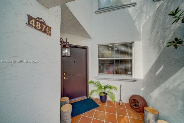 4876 NW 97th Ct 352, Doral, FL 33178