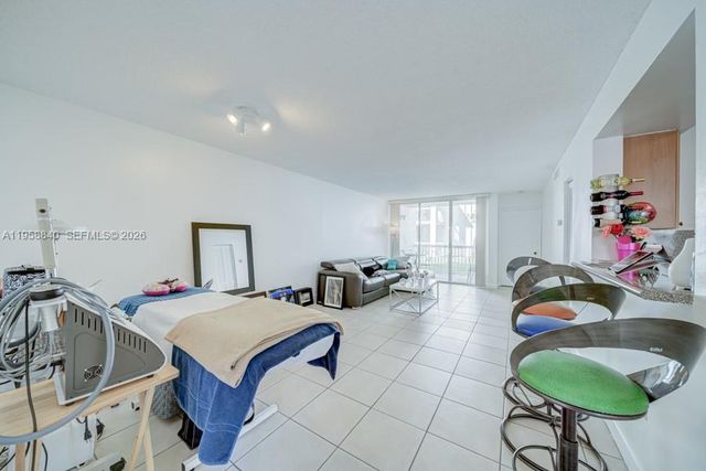 4876 NW 97th Ct 352, Doral, FL 33178