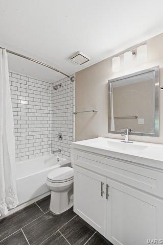 9129 Wrenwood Lane, Brentwood, MO 63144
