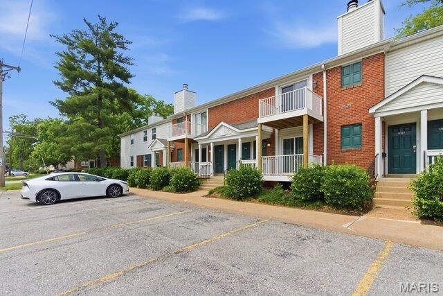 9129 Wrenwood Lane, Brentwood, MO 63144