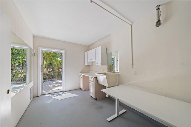 3246 MAIDEN LANE, Sarasota, FL 34231