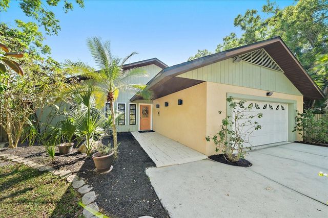 3246 MAIDEN LANE, Sarasota, FL 34231