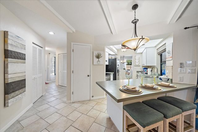 3246 MAIDEN LANE, Sarasota, FL 34231