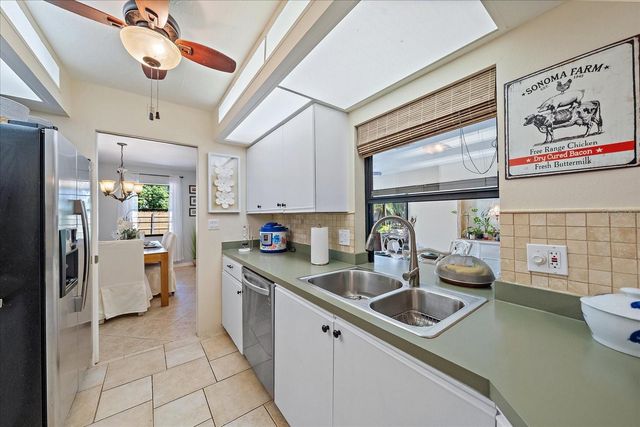 3246 MAIDEN LANE, Sarasota, FL 34231