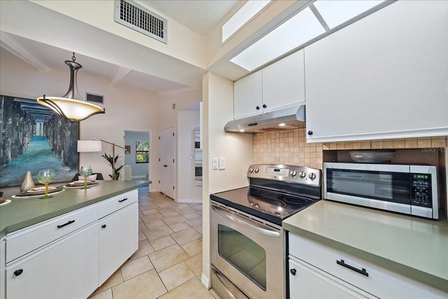 3246 MAIDEN LANE, Sarasota, FL 34231