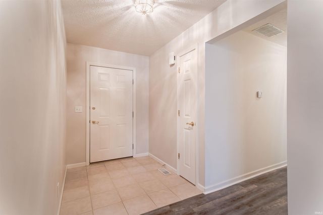 722 Strawberry Hill Road, Evansville, IN 47711