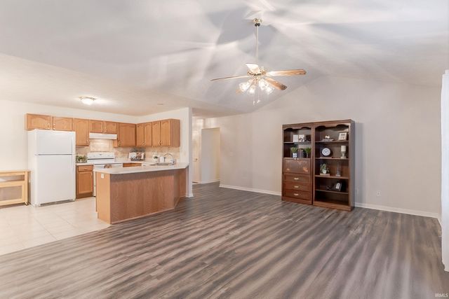 722 Strawberry Hill Road, Evansville, IN 47711