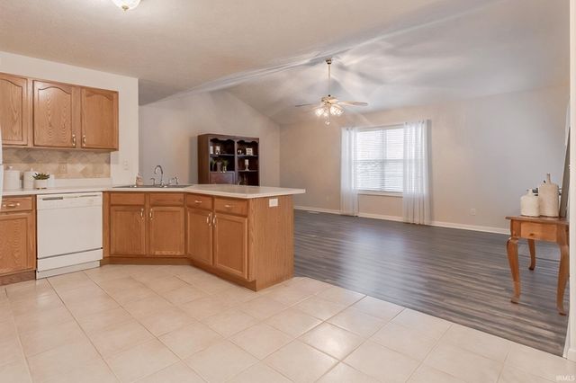 722 Strawberry Hill Road, Evansville, IN 47711