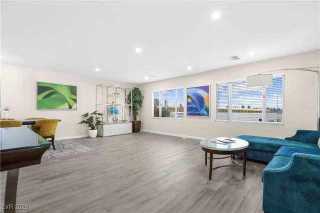 4955 Ridge Avenue, Las Vegas, NV 89103