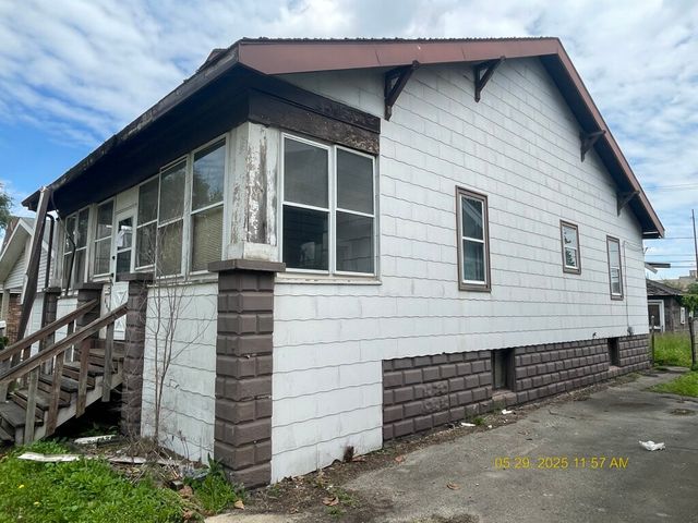 669 Douglas Avenue, Calumet City, IL 60409