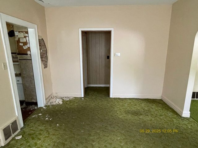 669 Douglas Avenue, Calumet City, IL 60409