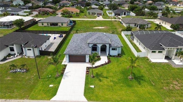 111 NW 6th ST, Cape Coral, FL 33993