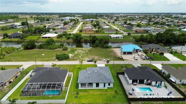 111 NW 6th ST, Cape Coral, FL 33993
