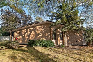 9317 S Kolmar Avenue, Oak Lawn, IL 60453