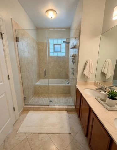 2243 N Lister Avenue 401, Chicago, IL 60614