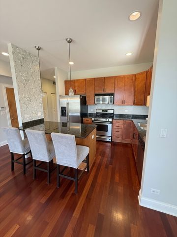 2243 N Lister Avenue 401, Chicago, IL 60614