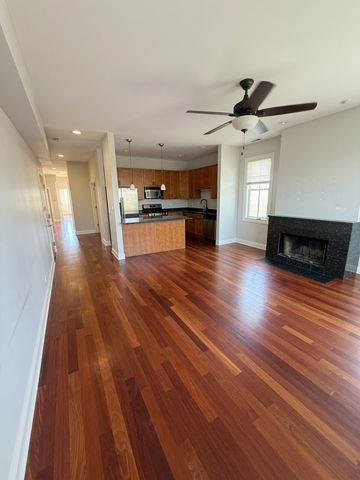 2243 N Lister Avenue 401, Chicago, IL 60614