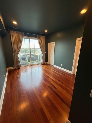 2243 N Lister Avenue 401, Chicago, IL 60614
