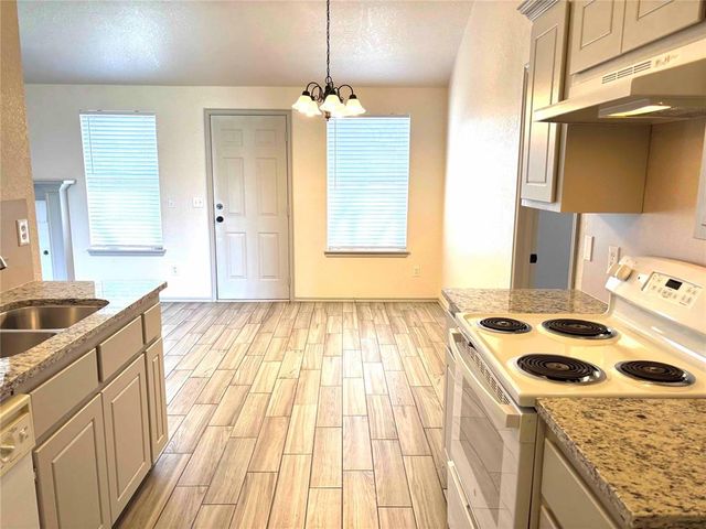 624 NW 21st Street, Moore, OK 73160